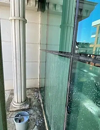 İç ve Dış Cephe Cam Temizliği 4